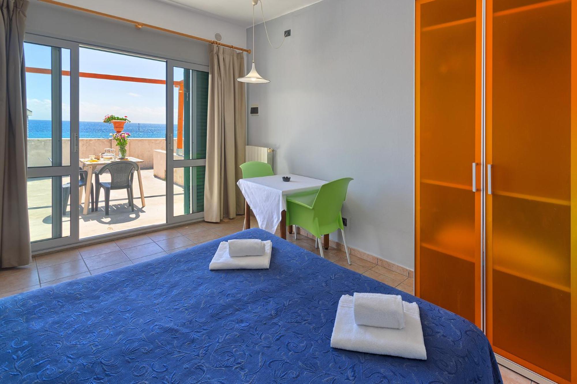 Blue Beach Bussana Nuova Esterno foto